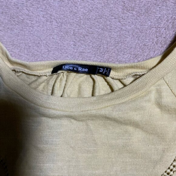 Doe & Rae‎ Women Sz Medium Pale Yellow 1/2 Sleeve Knit Blouse (I) - Picture 7 of 8